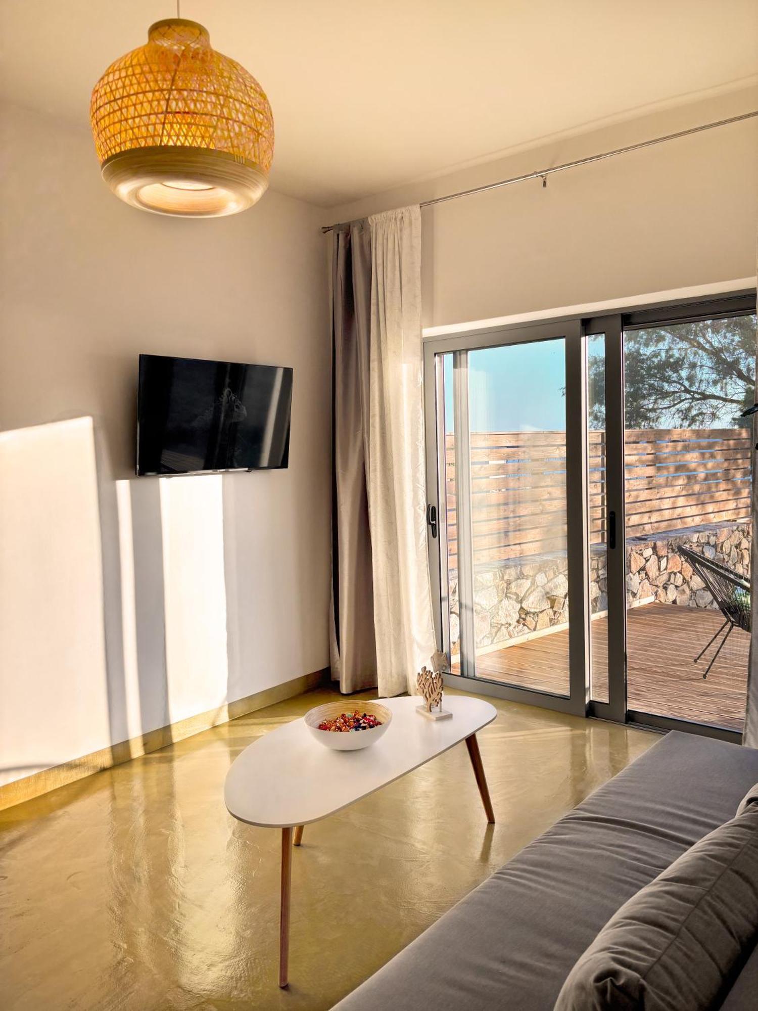 Mekia'S Beach House Livadia  Esterno foto