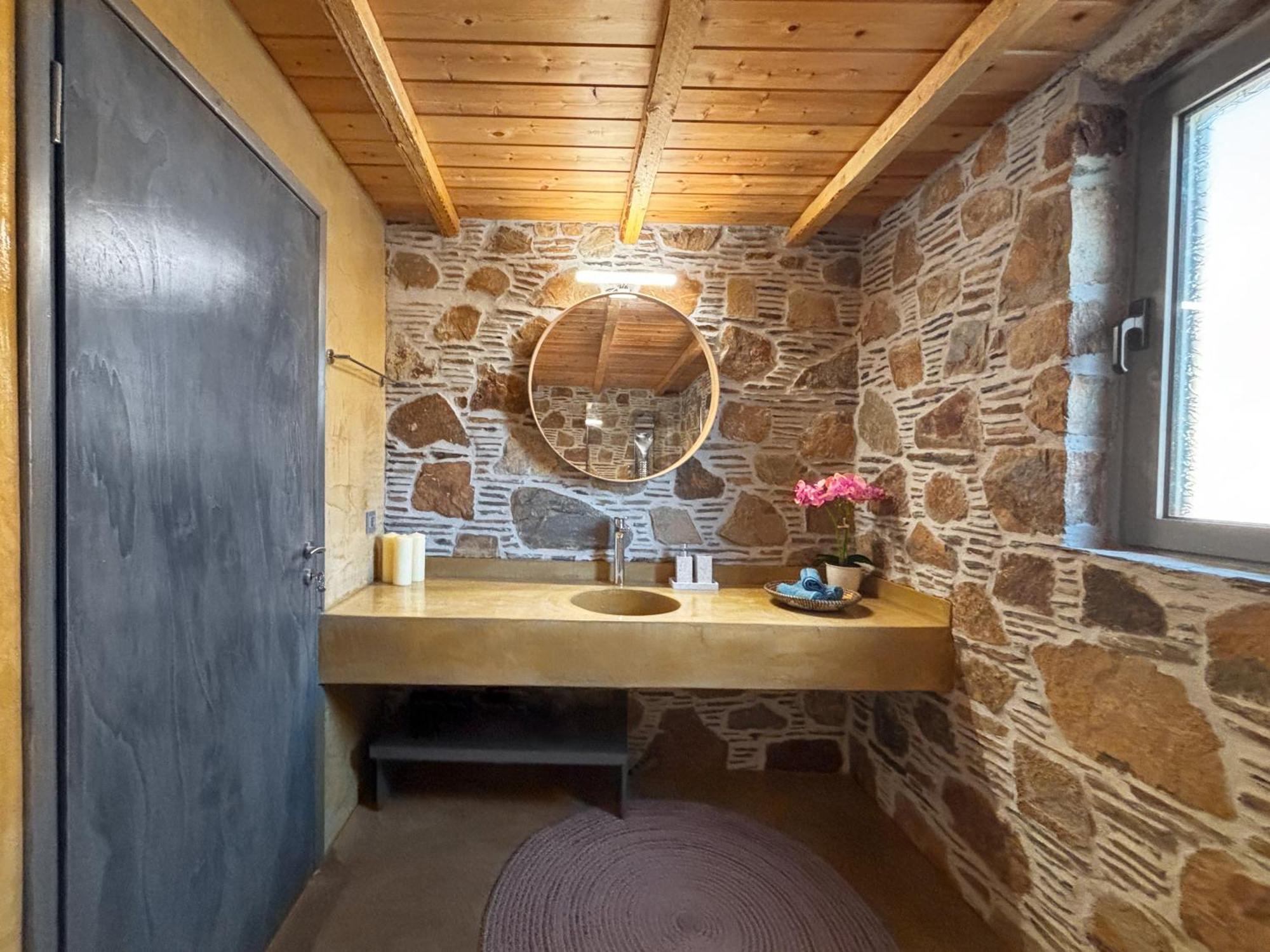Mekia'S Beach House Livadia  Esterno foto